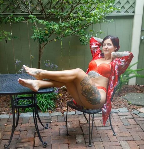 Caresse Simonaro only fans pics