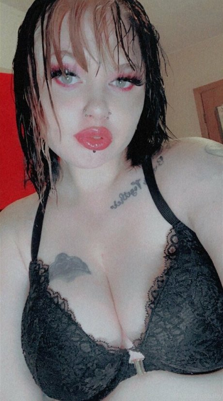 kateybugbaby only fans nudes