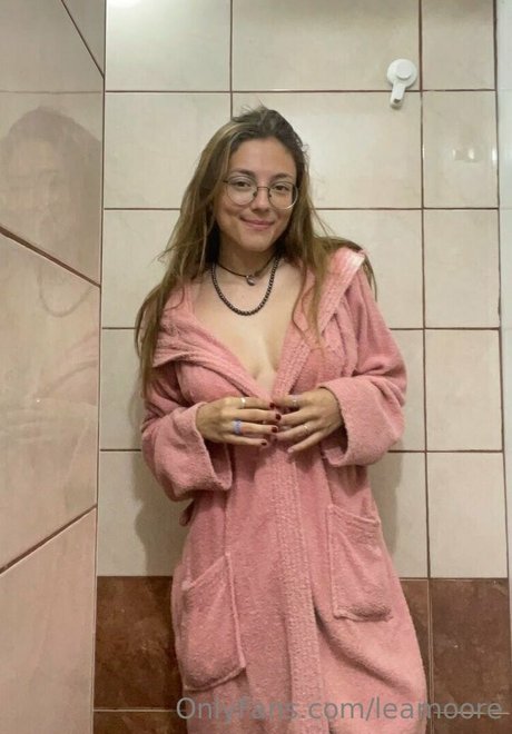 leamoore onlyfans leak naked