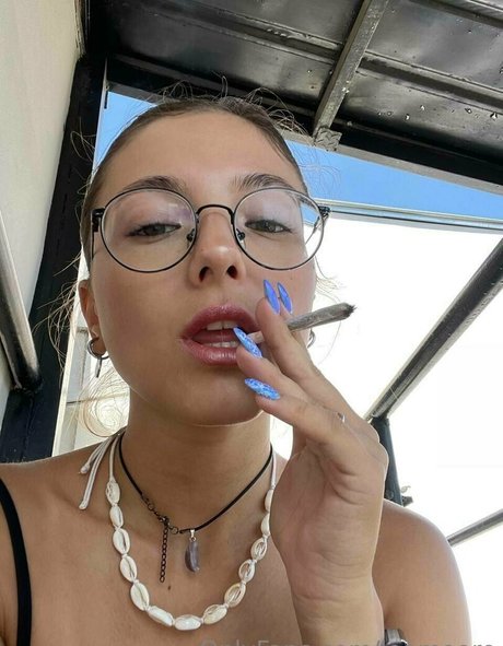 leamoore onlyfans leak free