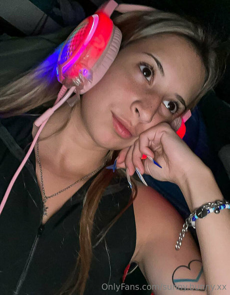 sunny bunny xx onlyfans public photos