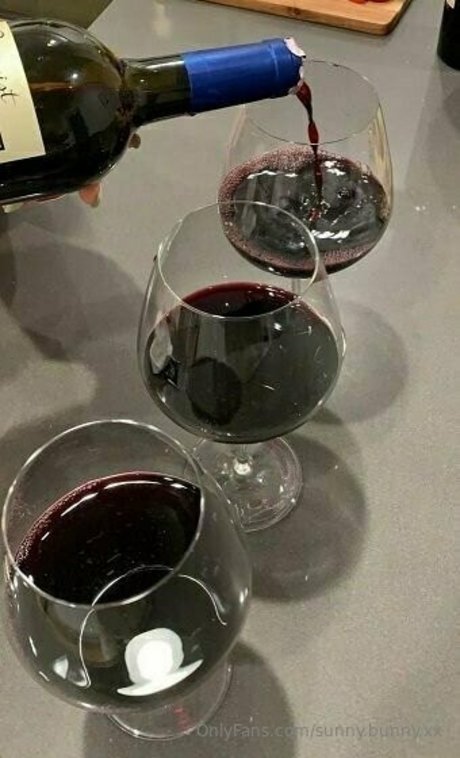 sunny bunny xx onlyfans model