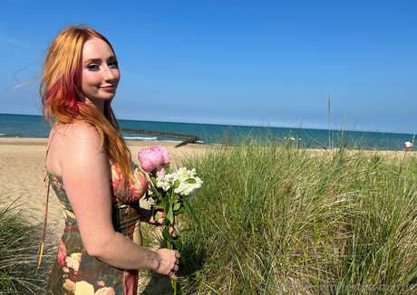 Fertile Myrtle onlyfans strip tease