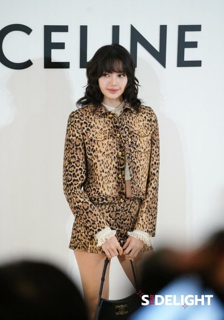 Lisa Manoban onlyfans naked