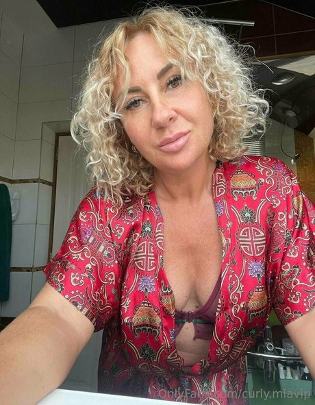 curly miavip leaked onlyfans sextape