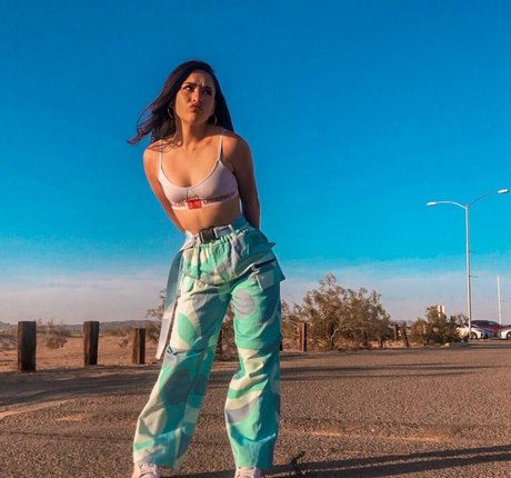 Ashly Martinez onlyfans strip