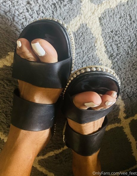 vee feet onlyfans.
