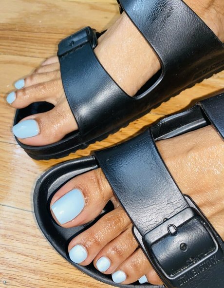 vee feet nudes onlyfans leaks