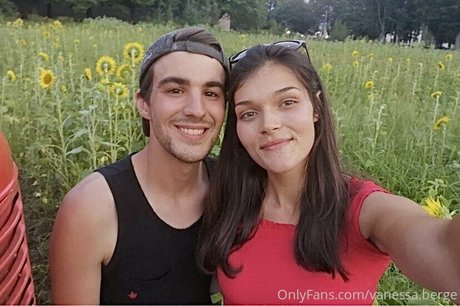 Vanessa Berge strip onlyfans