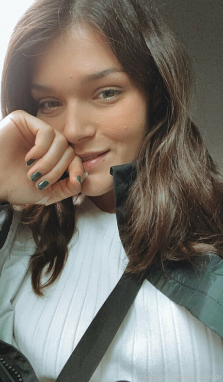 Vanessa Berge nude only fans