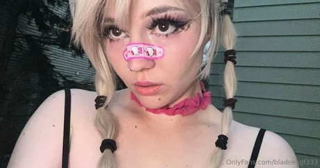 bladeesgf333 strip onlyfans
