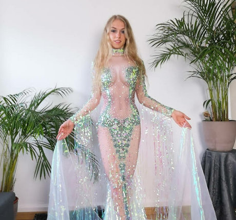Belly Dancer Lisa nude onlyfans leaks
