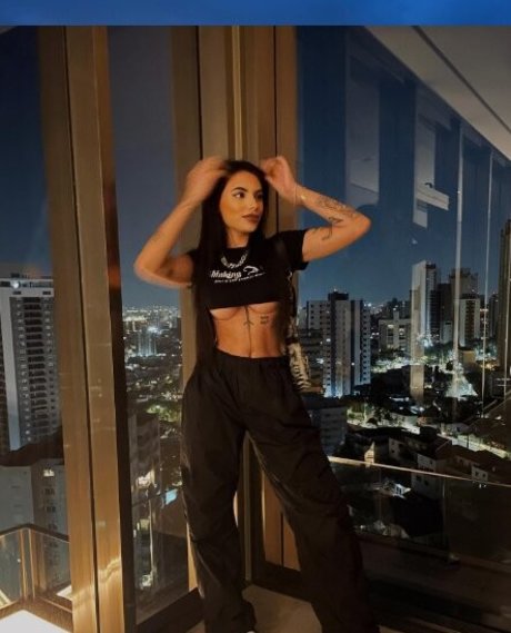 Isa Rockenbach onlyfans leak