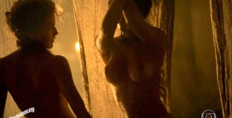 Yanna Lavigne feet onlyfans