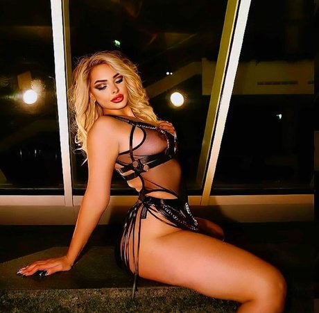 Romanian Model onlyfans nude leak