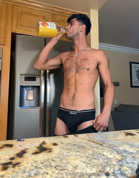 kingtommyyyy onlyfans photos