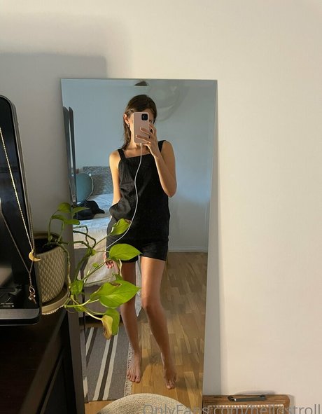 hellostroll onlyfans leaked pictures
