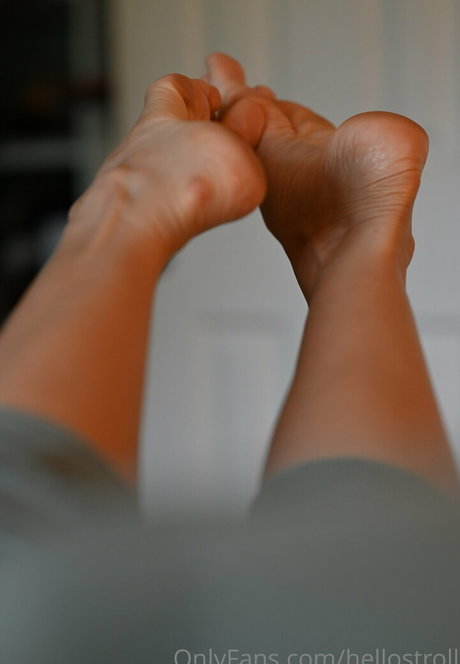 hellostroll free onlyfans