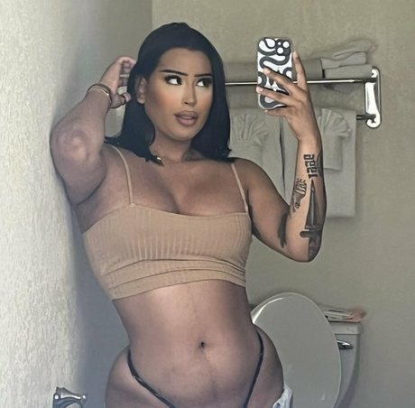 Alexistheedoll leaked naked onlyfans