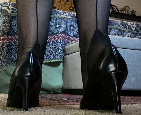 youlovemyfeettrample leaks only fans