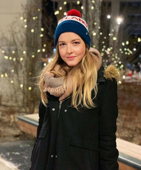 Maya V Henry onlyfans leak ass