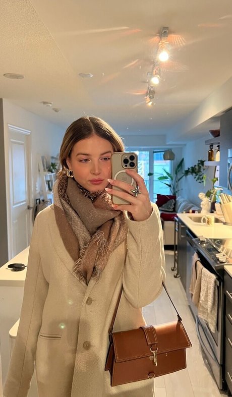 Maya V Henry onlyfans nudes