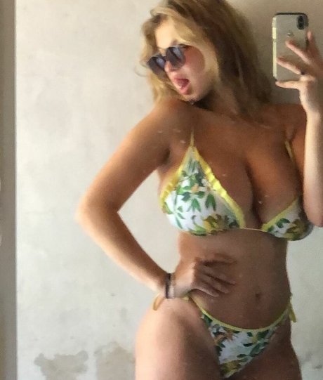 Abbylamaison onlyfans pics