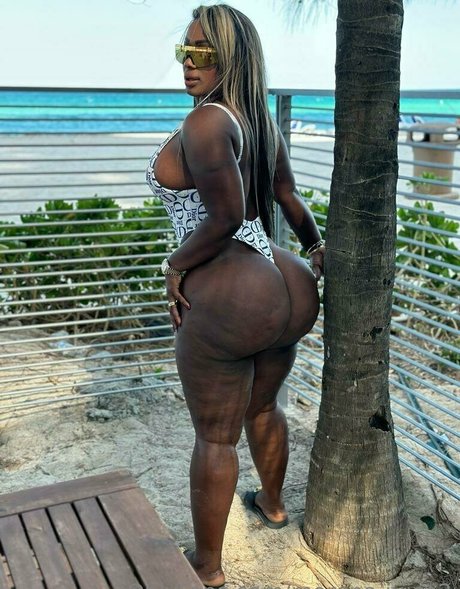 morena juice2 onlyfans strip