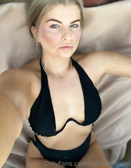 playfulhousewife Profile pic