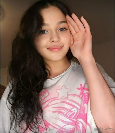 alislyfox strip onlyfans