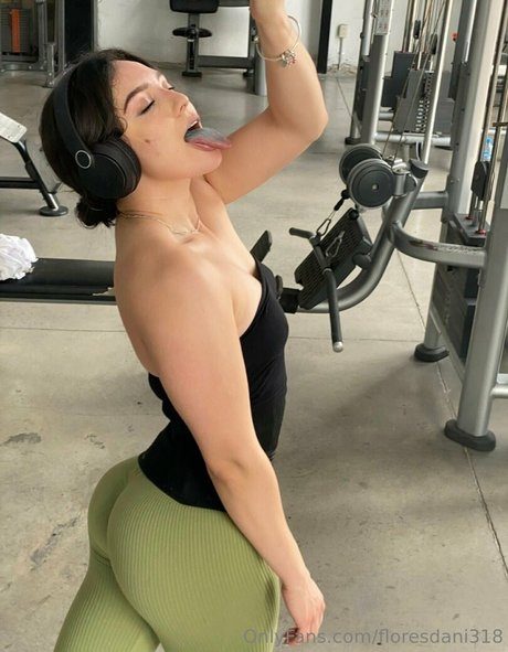 Daniela Flores ass onlyfans