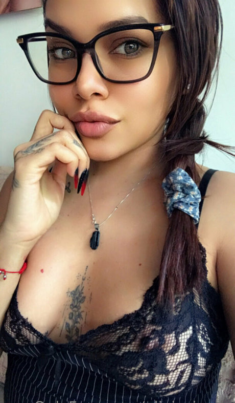 olivia jones2 onlyfans public photos