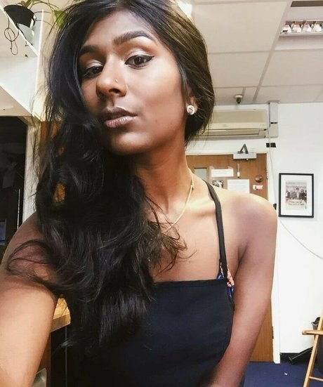 Ash Sarkar onlyfans fuck