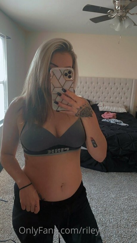 rileyy free69 onlyfans joi