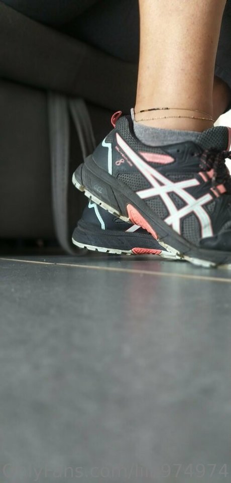 lila974974 onlyfans leaked photos