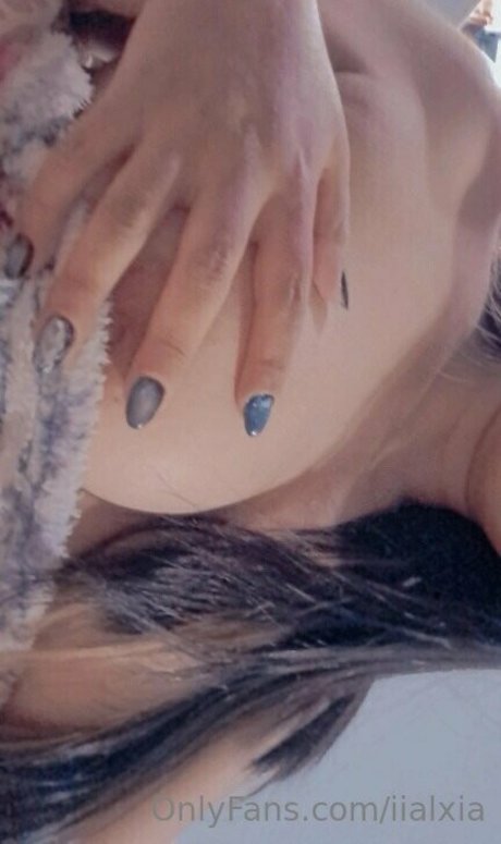 iialxia onlyfans naked