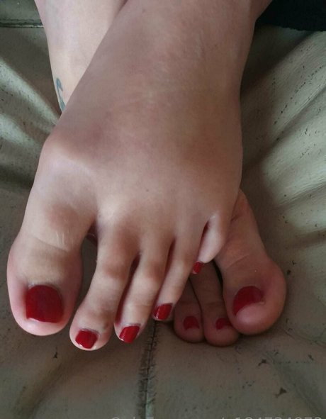 footfantasy35 onlyfans leajs