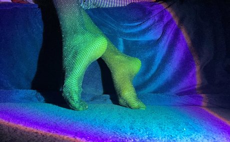 chocolatefeetbabe onlyfans model