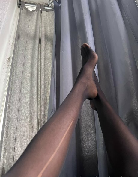 chocolatefeetbabe onlyfans