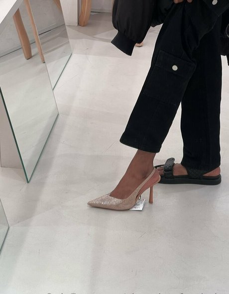 chocolatefeetbabe onlyfans model