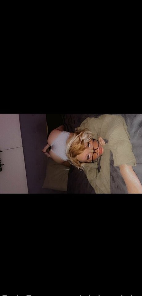 pixieeclaire onlyfans content leaked