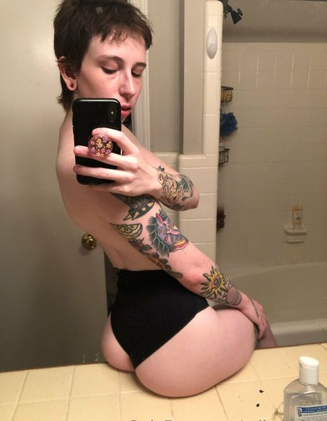 faguettemikah nude only fans