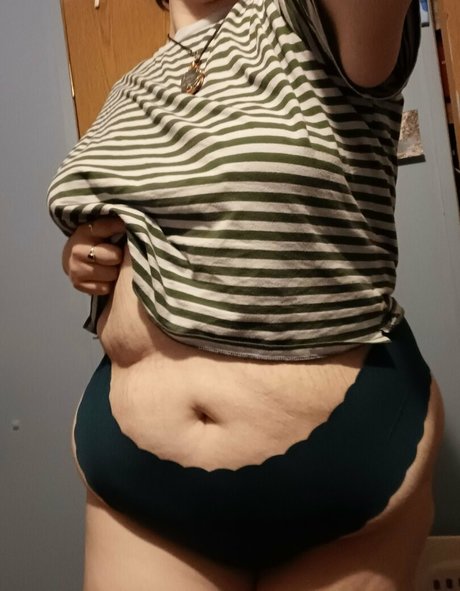 honeysteaa onlyfans pic