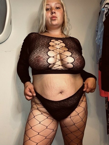 Kinkykinzie2 onlyfans boobs