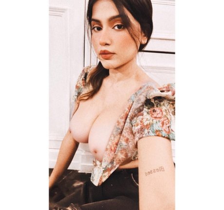 Nidhi Chaudhary onlyfans leaked