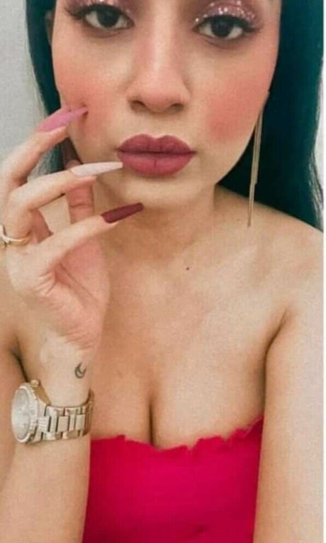 Nidhi Chaudhary leaked onlyfans nude