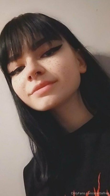 anettefree onlyfans public photos