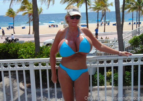 Gianna Woods nude onlyfans pics