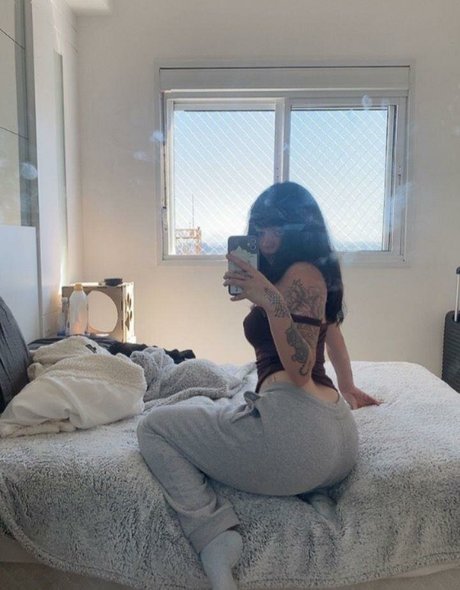 Lara Linx only fans pics