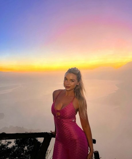 Alison Bowles onlyfans